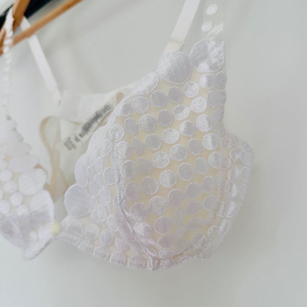 Intimissimi White Embroidered Polka Dot Push Up Bra Underwire Scalloped 34B - Picture 6 of 13